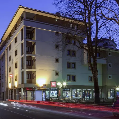 Ibis Centre Hotel 3*