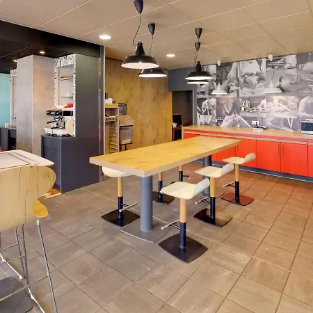 Ibis Centre فندق تونو لي با
