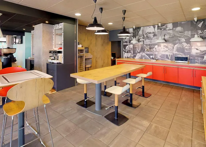 Ibis Centre 3* 또농-레-방