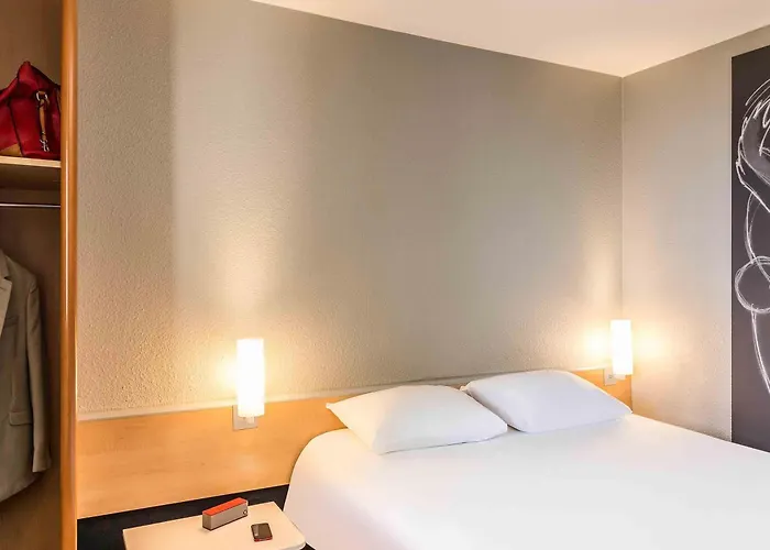 Ibis Centre 3* 또농-레-방