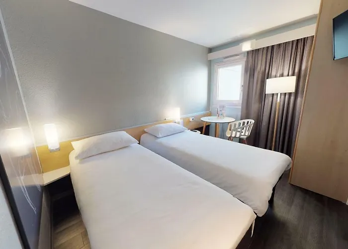 Ibis Centre 또농-레-방